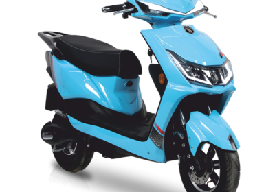 THE SMOOTH RIDER ROADSTER Electric Two-Wheeler Scooters